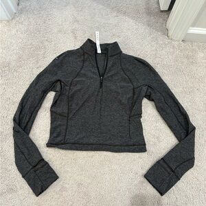 Lululemon Size 8 Gray Cropped Quarter-Zip Long Sleeve Pullover Top